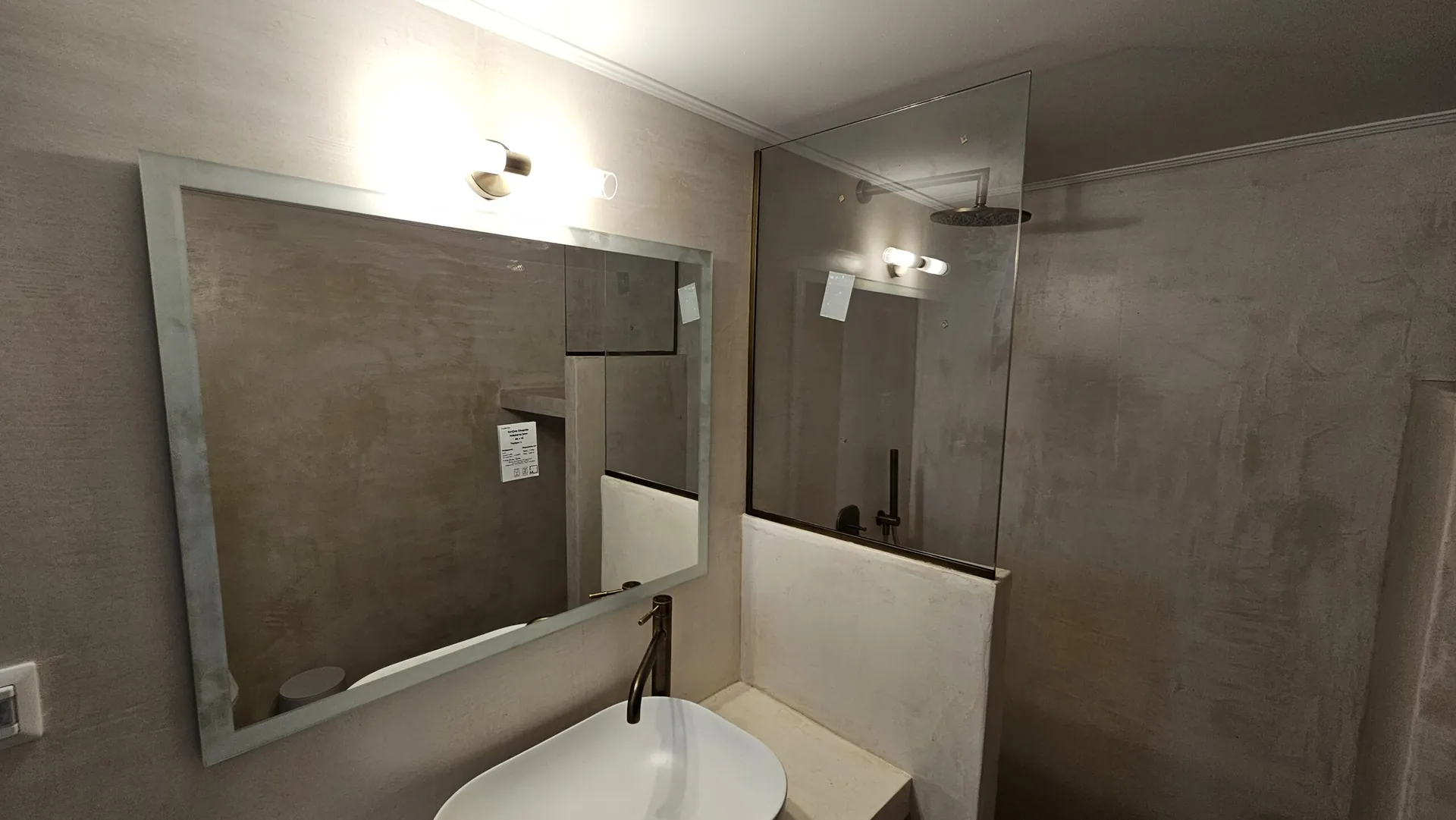 Miroir de salle de bains anti-humidité