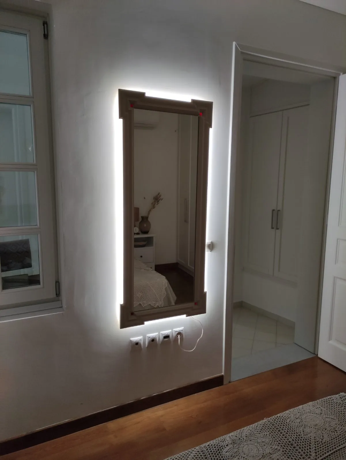 Miroir avec éclairage LED