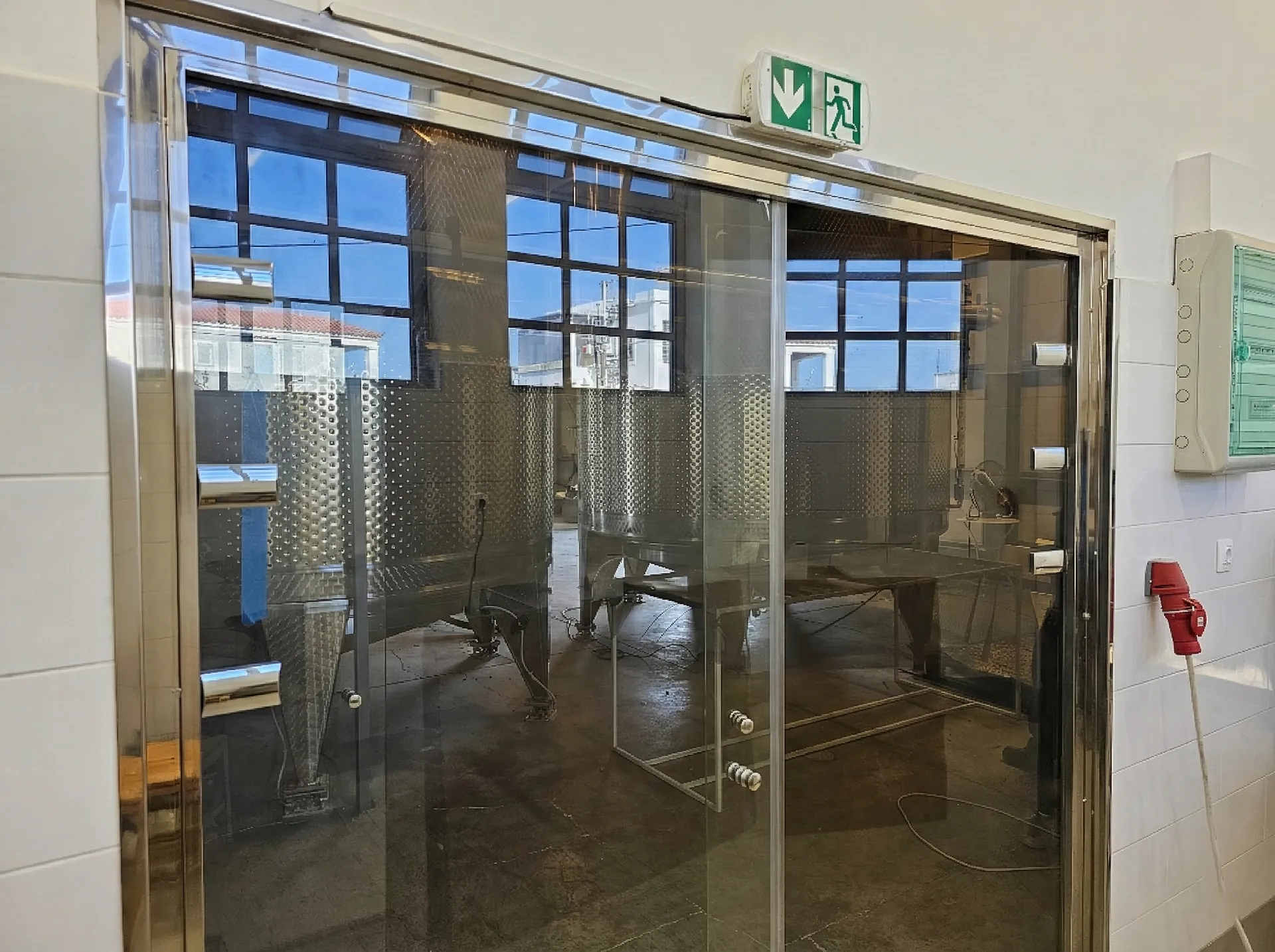 Entrée vitrée avec cadre