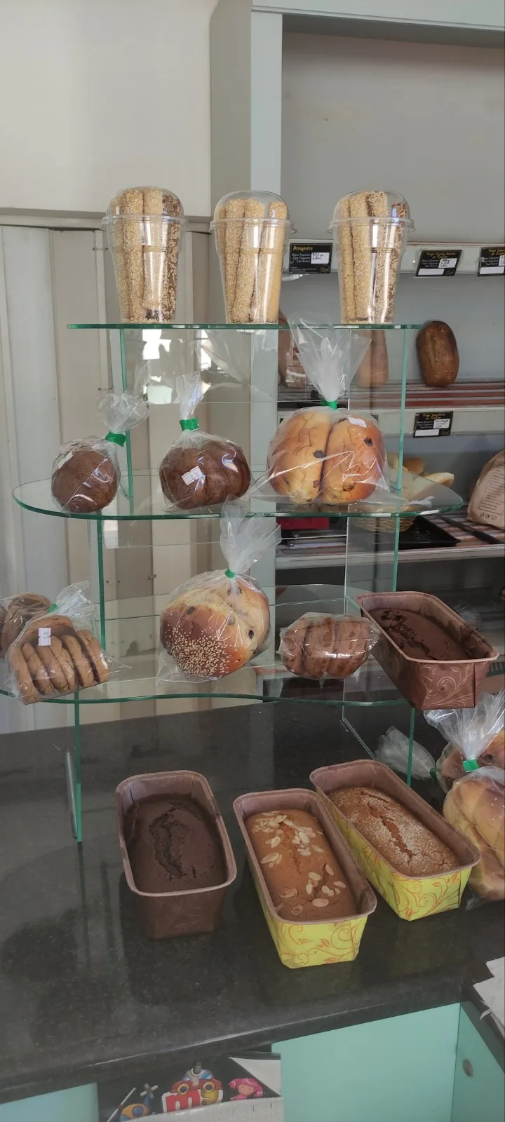 Étagères de présentation en verre pour commerce